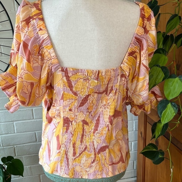 NINE West twist front blouse yellow multi color size 0X - Picture 6 of 10